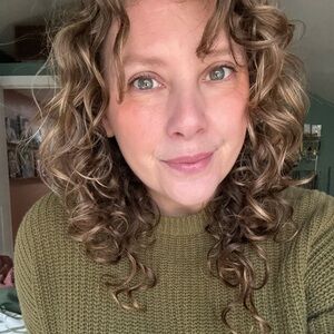 Meet your Posher, Marina